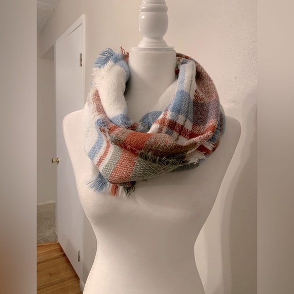 Plaid Multicolor Scarf - Picture 1 of 3